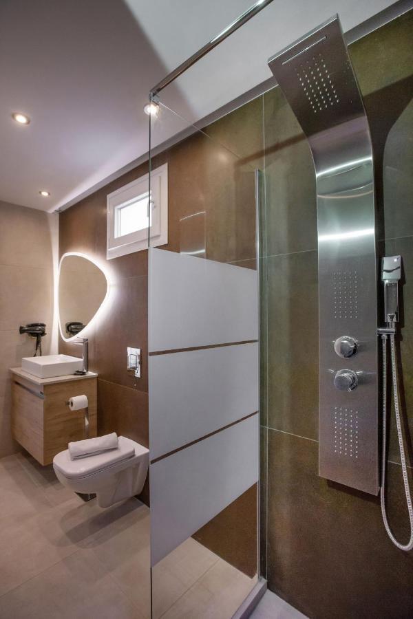 Iconic Athens Suites Bagian luar foto