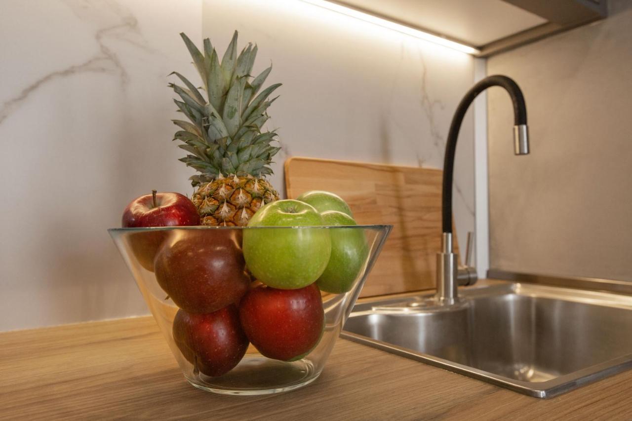 Iconic Athens Suites Bagian luar foto